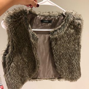 Fur vest